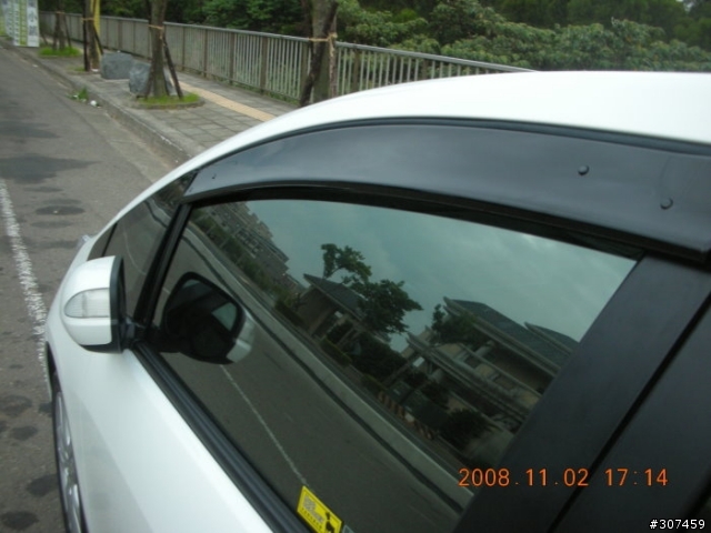 [開箱]FIT晚上牽車曲折的故事-11/15更新油耗,上班途中被包圍了