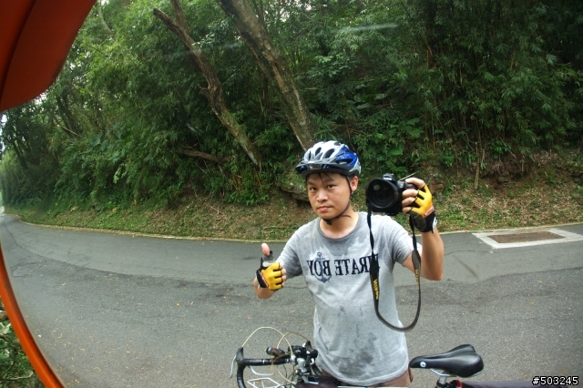 肉腳勇闖二子坪.大屯助航站..暴累啦