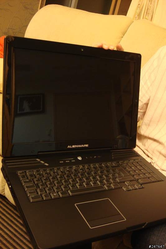 [開箱分享] ALIENWARE  AREA-51 m17x