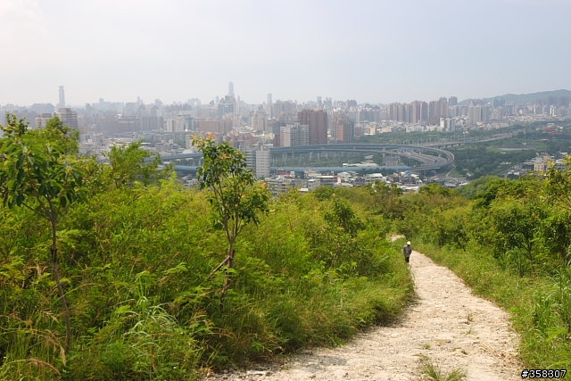 半屏山登山步道