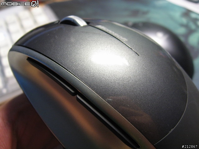 全表面制霸，Microsoft Explorer 無線藍光鼠