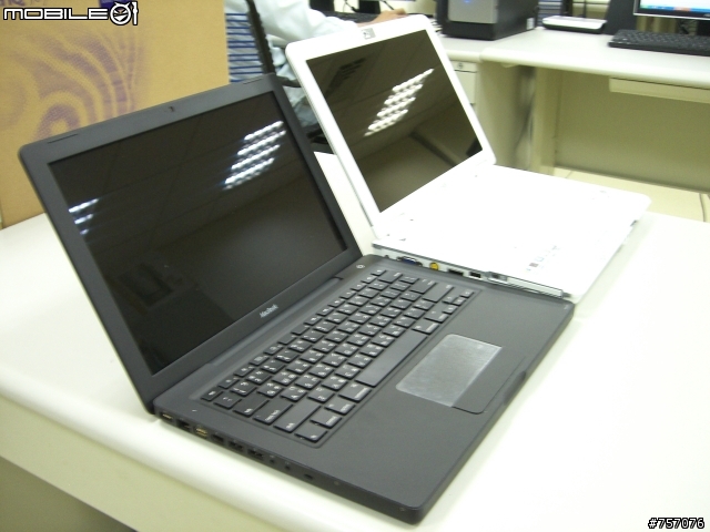開箱"秤重PK!" BenQ S33PT02 vs. Macbook & HP Compaq B1204