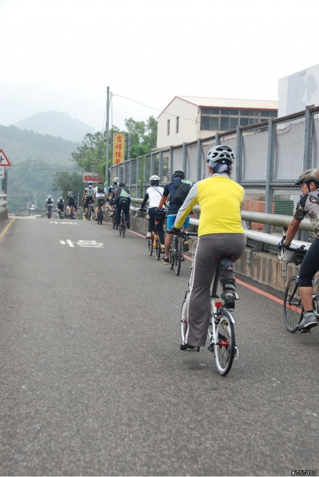 2008年11月08日 – 中大折成軍 + 三義車站→勝興車站→龍騰斷橋→鯉魚潭→泰安車站→后里車站