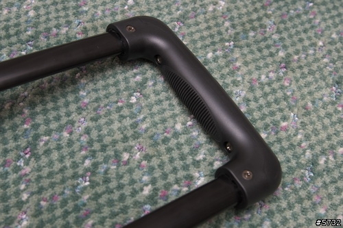 有氣墊，就安心～Targus 商旅氣墊登機箱 17"