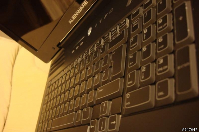 [開箱分享] ALIENWARE  AREA-51 m17x