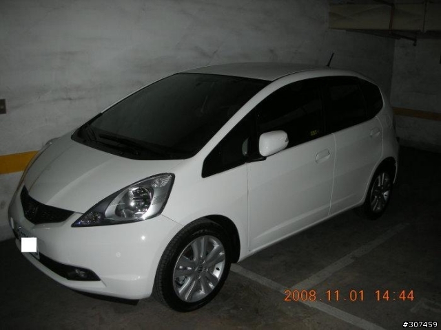 [開箱]FIT晚上牽車曲折的故事-11/15更新油耗,上班途中被包圍了