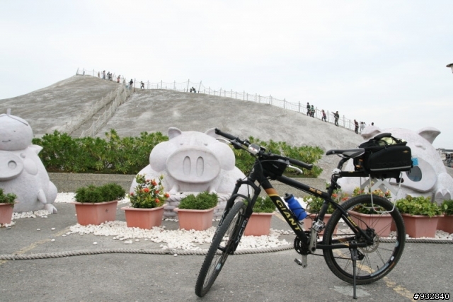 = 台南 = 新市 = 七股鹽山 =