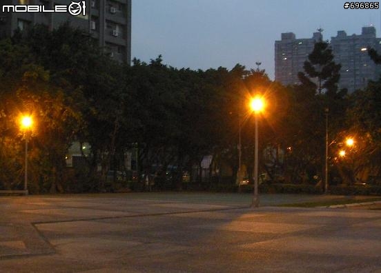 【試貼】Sanyo HD2 夜景拍攝