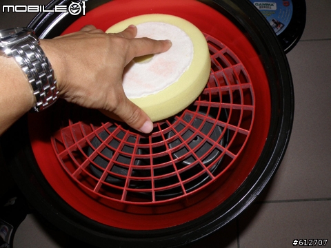 增加汽車美容工作效率的洗棉桶