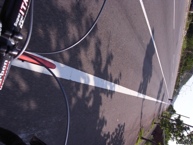 聽說騎在白線上會比較快是真的嗎?