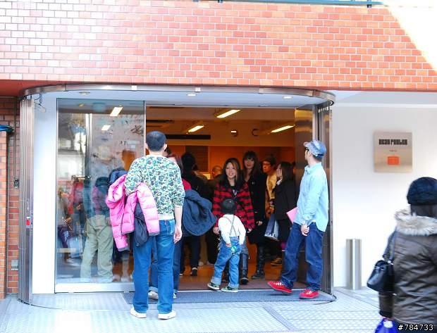 日本的HEAD PORTER專賣店在此
