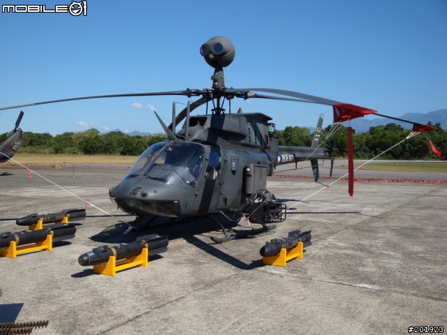 [台中新社]陸軍航空602旅-營區開放知性之旅(圖多)-新增油車和美眉