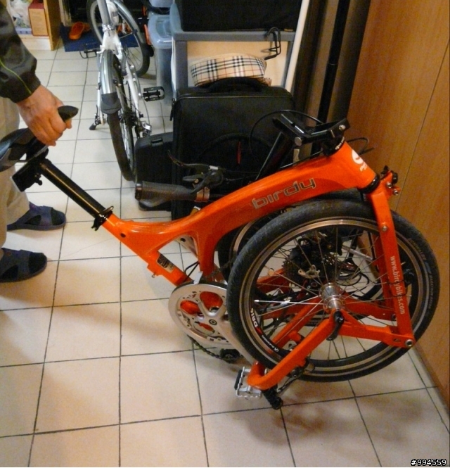 二岸配件超級比一比:裝了蛋蛋的鳥車2