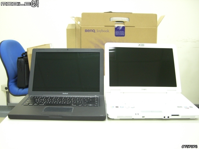 開箱"秤重PK!" BenQ S33PT02 vs. Macbook & HP Compaq B1204