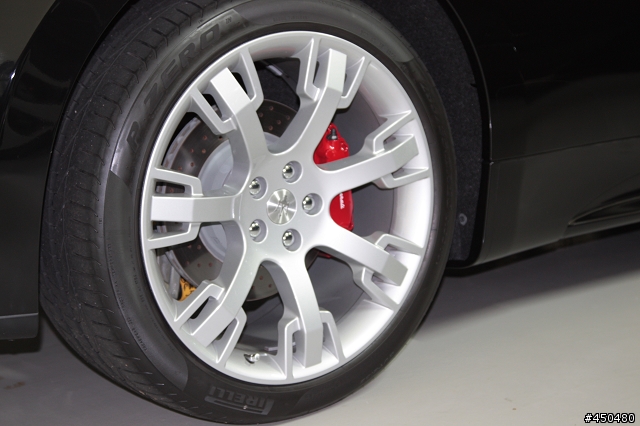 [分享]新車 MASERATI GranTurismo S