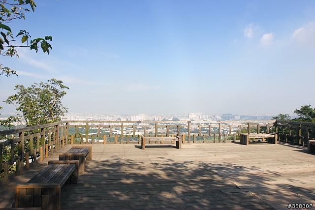 半屏山登山步道