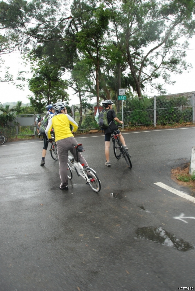 2008年11月08日 – 中大折成軍 + 三義車站→勝興車站→龍騰斷橋→鯉魚潭→泰安車站→后里車站