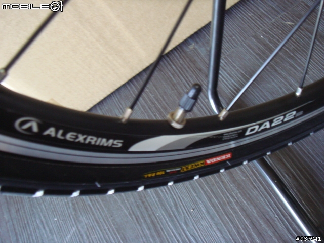 [開箱文]30速跑車小折-LAITIS-折疊登山跑車