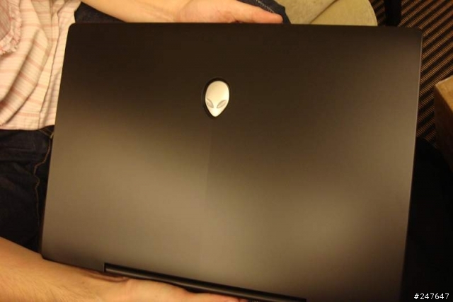 [開箱分享] ALIENWARE  AREA-51 m17x