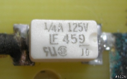 [電子元件請教]請問這是什麼電子零件