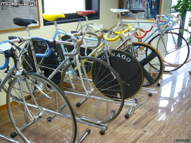 TOUR DI COLNAGO...
