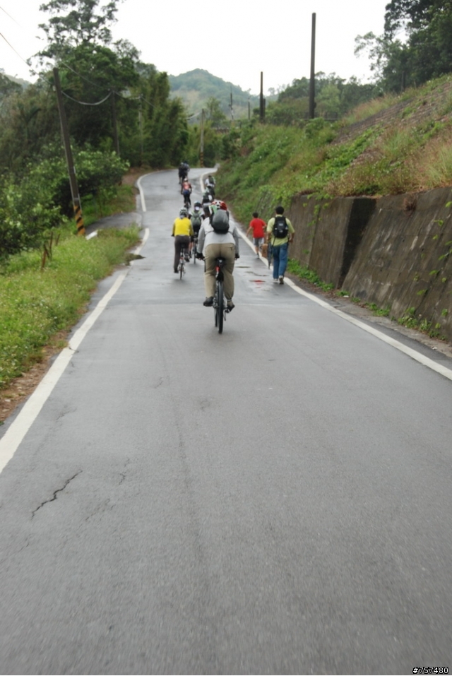 2008年11月08日 – 中大折成軍 + 三義車站→勝興車站→龍騰斷橋→鯉魚潭→泰安車站→后里車站