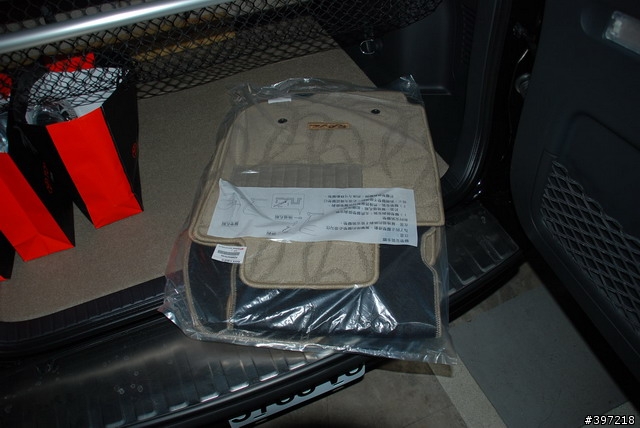 2008/11/21  期待已久的RAV4 黑色米內(E天窗)開箱文 啦