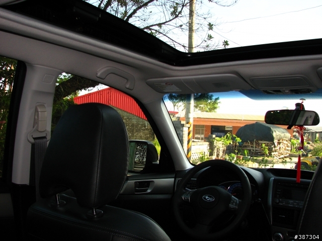 Forester 2.0X 深灰色 開箱照 (1.26 更新,8XXX公里)