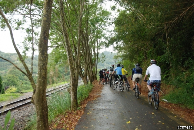 2008年11月08日 – 中大折成軍 + 三義車站→勝興車站→龍騰斷橋→鯉魚潭→泰安車站→后里車站