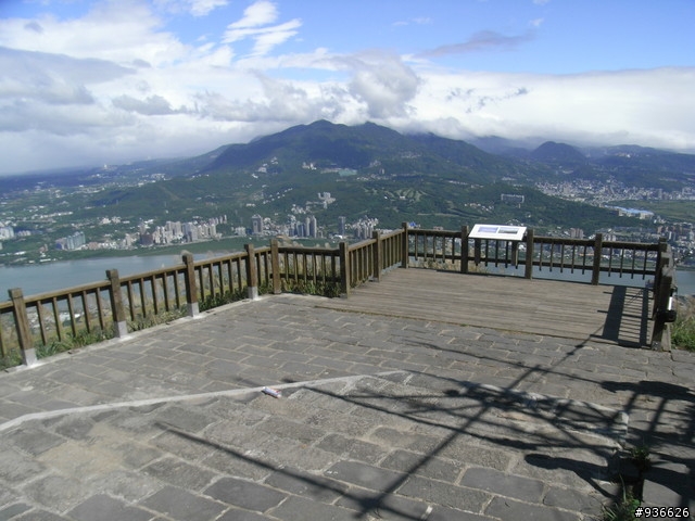 [分享]11/04  當兵前每日的晨間特訓 觀音山-硬漢嶺