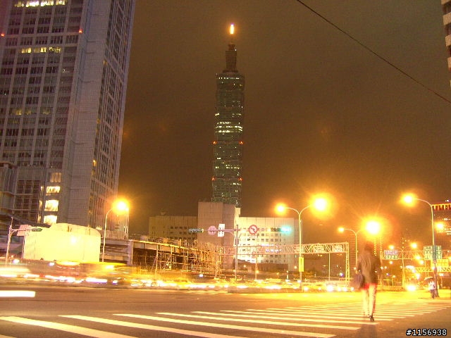 環台北市中心夜騎--台北市地標夜景看透透