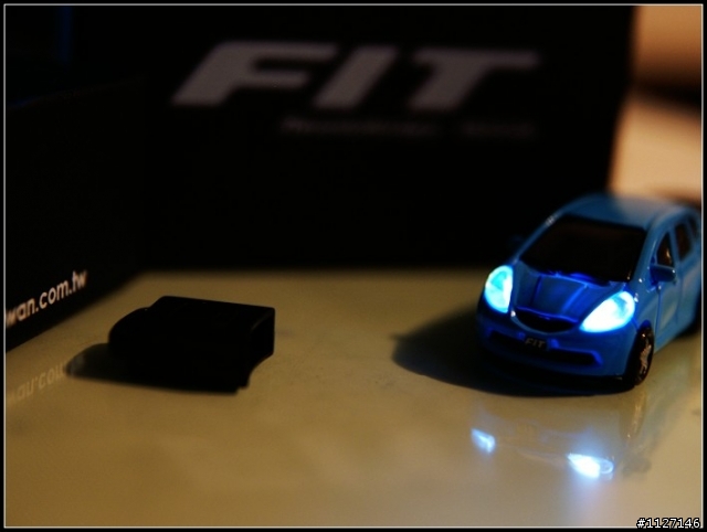 FIT 開箱文 (這樣算嗎) ^^