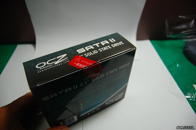 [開箱兼改裝] 小黑  飛行魂 (OCZ SSD 改裝)