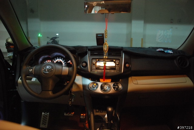 2008/11/21  期待已久的RAV4 黑色米內(E天窗)開箱文 啦