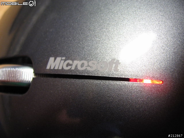 全表面制霸，Microsoft Explorer 無線藍光鼠