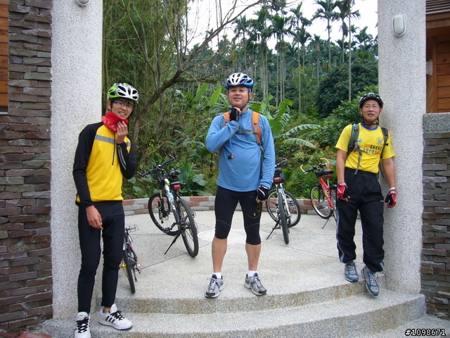 [分享]恨無月之大坑凌雲寺藥繕排骨湯之旅－凡骨篇