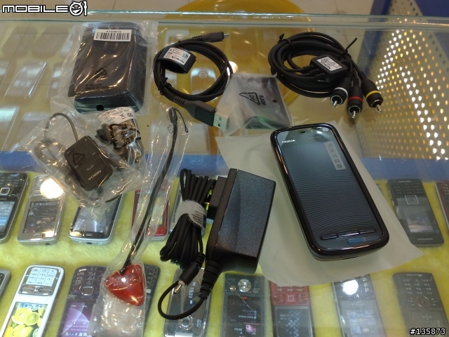 (開箱文)諾基亞5800簡易開箱 文