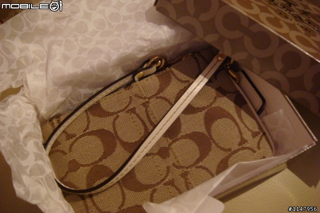 Coach Leatherware EST. 1941經典的C logo 咖啡色 手拿包