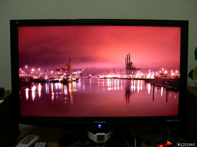[開箱文]VIEWSONIC VX2433WM 24吋 FULL HD LCD 開箱!
