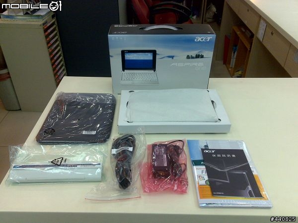 [阿咪愛開箱]遲來的巧遇 宏碁Acer Aspire One 珍珠白小筆電
