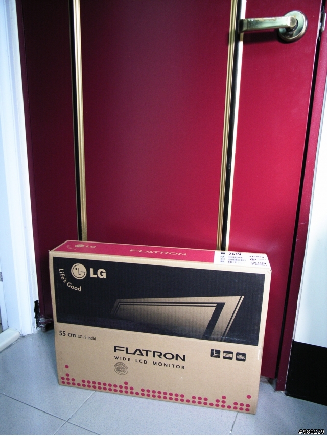 [ 開箱 ] 拜請拜請 之 LG W2261V 夢中開箱