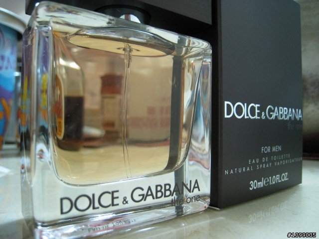 [開箱]DOLCE&GABBANA秋冬新款男香_the one,外加兩件襯衫!!