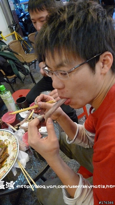 【臨時約吃】12/6(六) 下午四點 藥膳麻辣魯味 一樓有照片