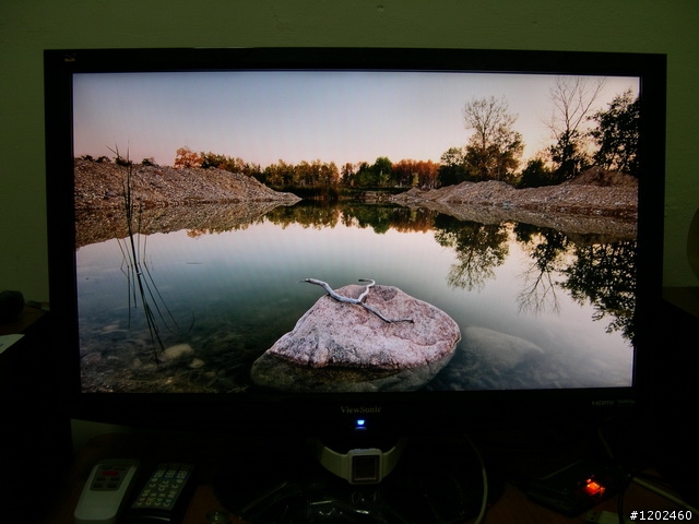 [開箱文]VIEWSONIC VX2433WM 24吋 FULL HD LCD 開箱!