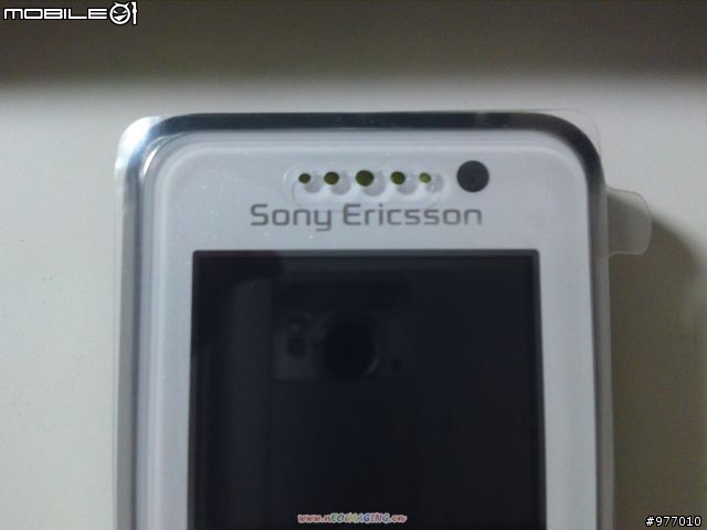 {經典白綠配} Sony ericsson k660i開箱文