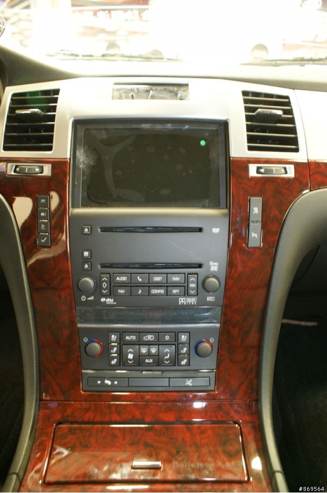 車展新朋友 Cadillac 2009 Escalade (可以算開箱文嗎~)