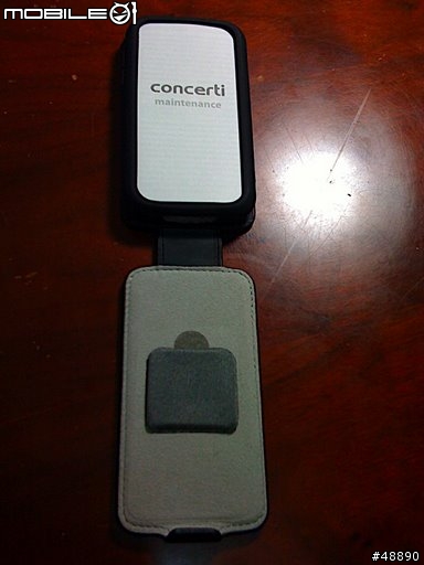 天冷了，幫您的iphone加件衣服吧! ----- Moshi Concerti 皮套