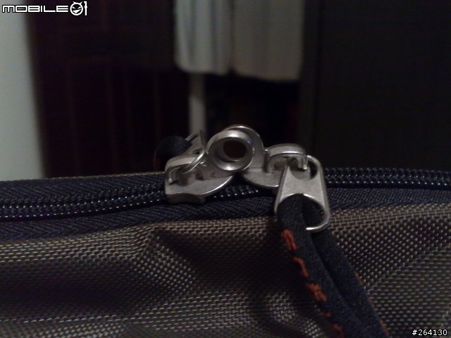 [開袋]買給MBP的環保筆電包，外型好看不高調、功能多、價格也不錯喔