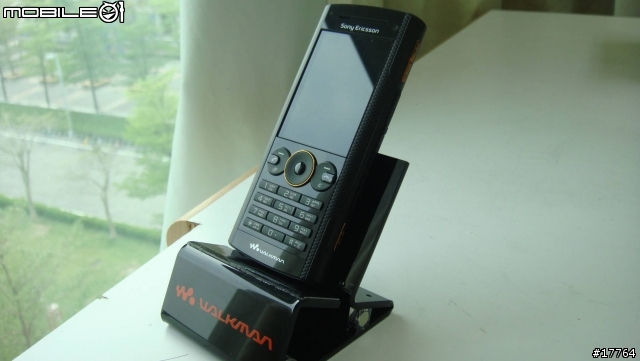 [喚醒體內的W細胞]Sony Ericsson W902 搖滾上市