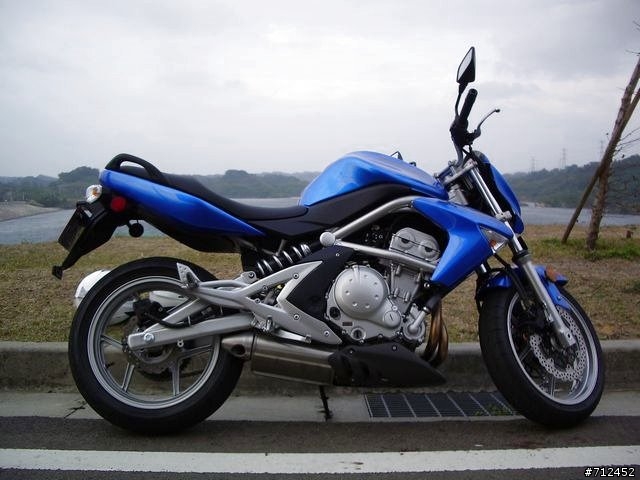 [開箱文] KAWASAKI ER-6N